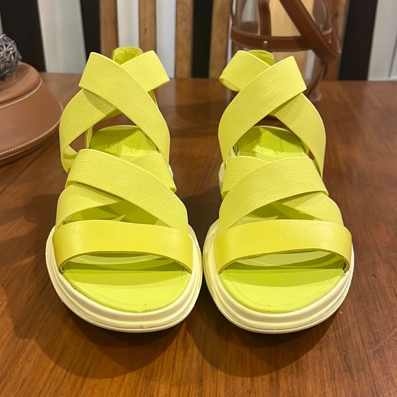 Sorel Explorer Blitz Multi Strap Sandals Shoes New Yellow Black Women’s sizes - Picture 5 of 13